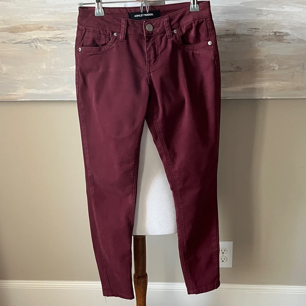 Ashley Mason maroon cropped skinny jeans
